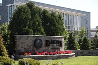 Daemen Front Sign 2017