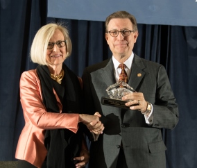 Distinguished Alumna Award 