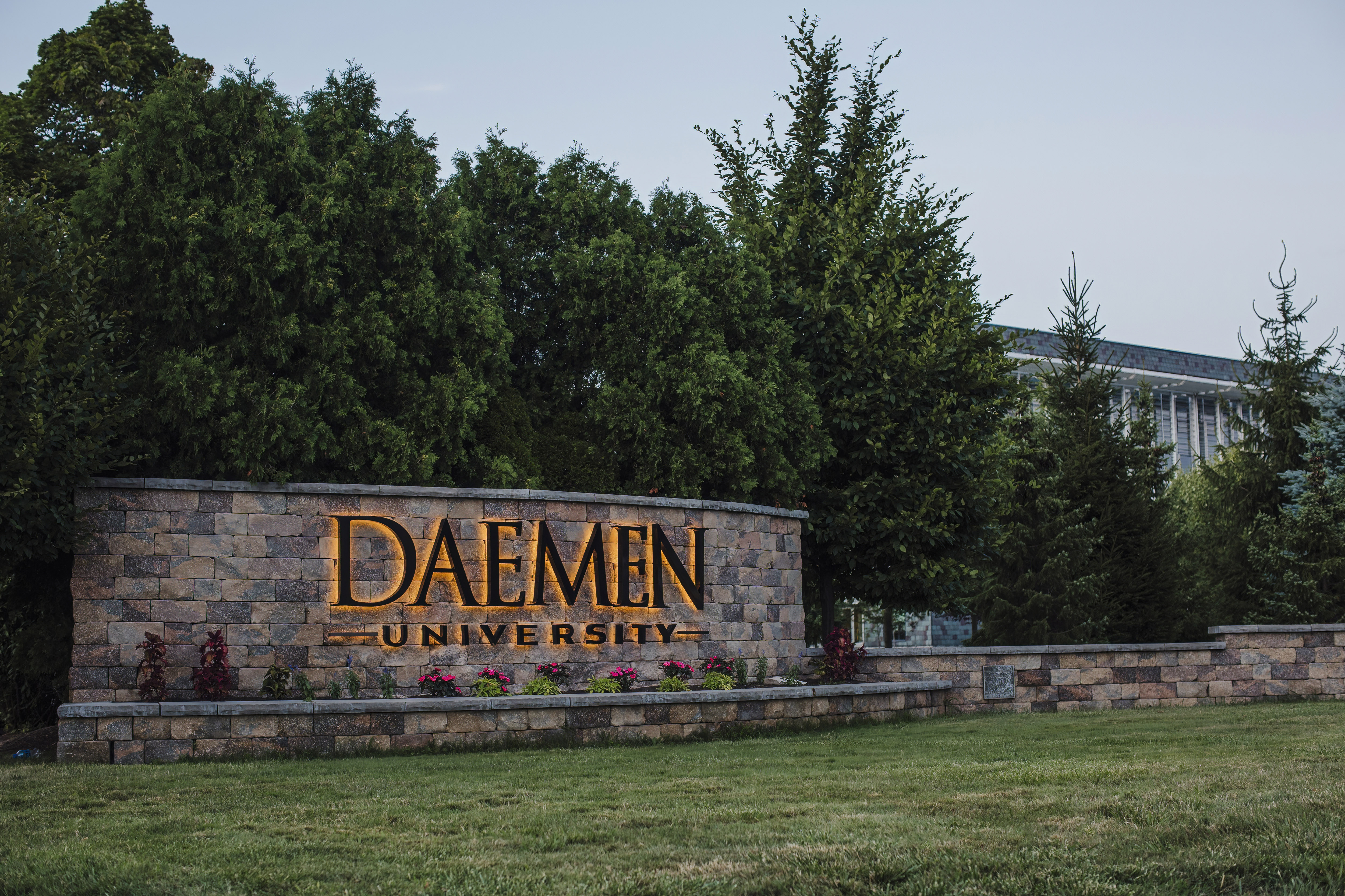 Daemen University sign