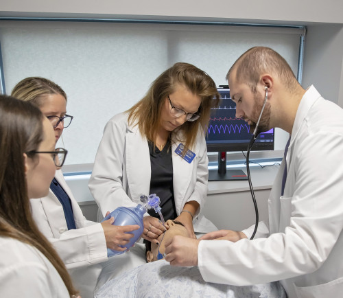 students in ICU unit 